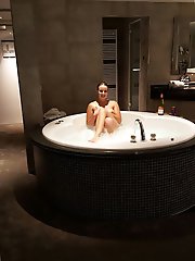 American MILF Exposed