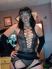 Fantastical experienced girlfriend is showing her hot lines on cam