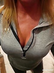 Amazing mature girlfriend reveals herself