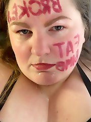 Chubby wife MrsApple in explicit photos